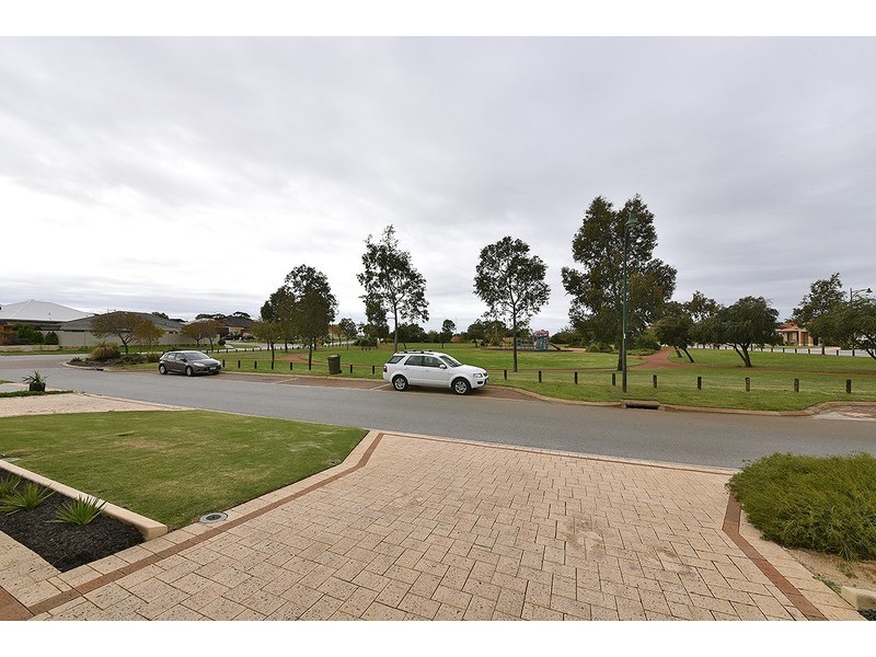 19a Bonvin Gardens, Tapping WA 6065