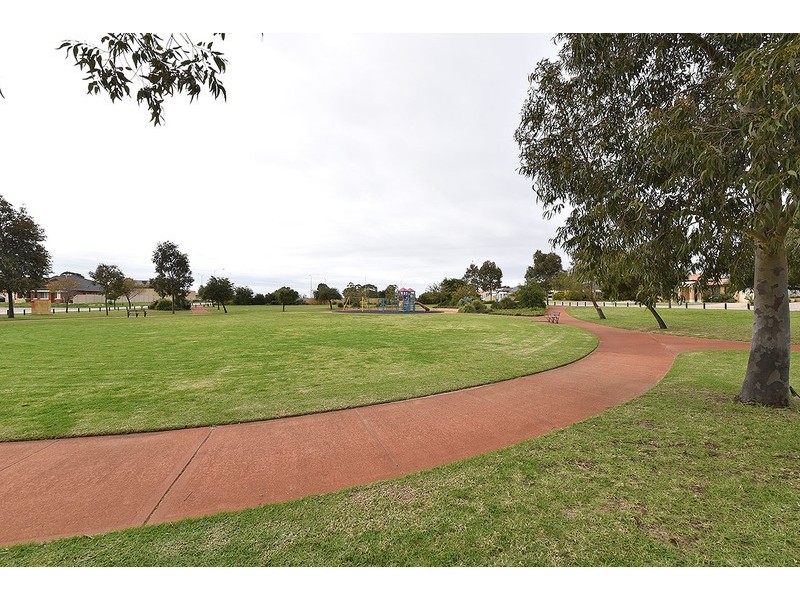 19a Bonvin Gardens, Tapping WA 6065