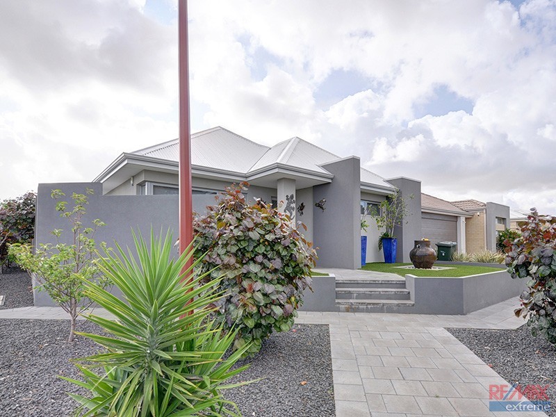 1 Voyager Link, Pearsall WA 6065