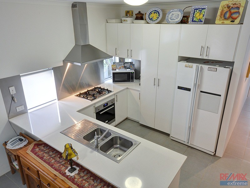 1 Voyager Link, Pearsall WA 6065