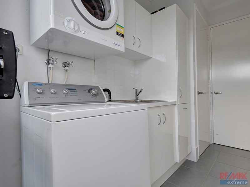 1 Voyager Link, Pearsall WA 6065