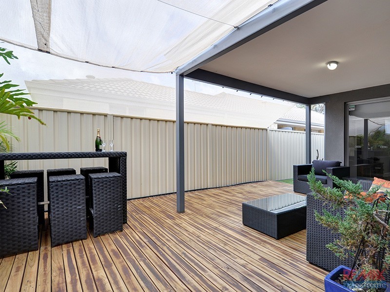 1 Voyager Link, Pearsall WA 6065