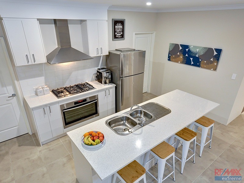 7 Chucklebud Street, Banksia Grove WA 6031