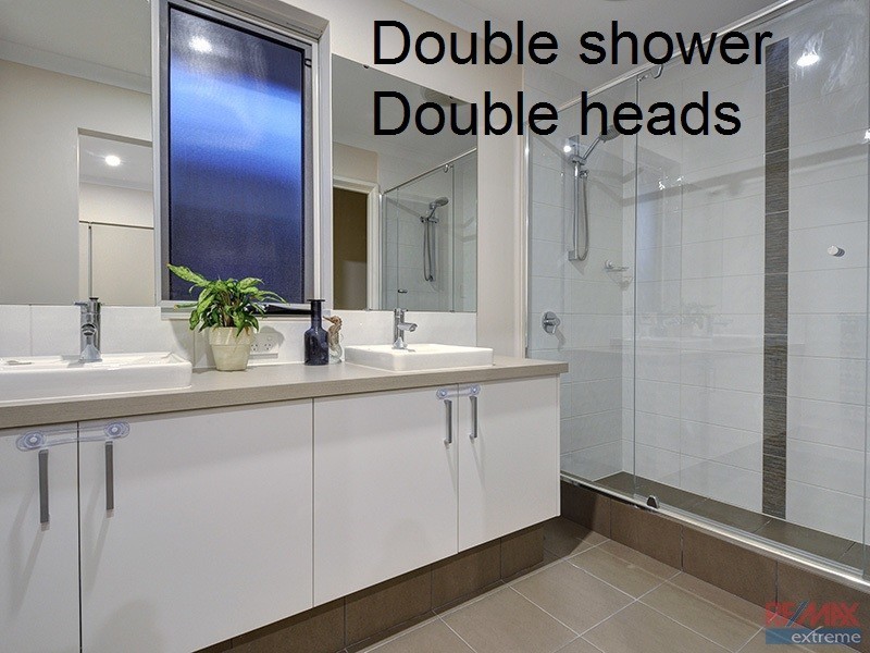 7 Chucklebud Street, Banksia Grove WA 6031