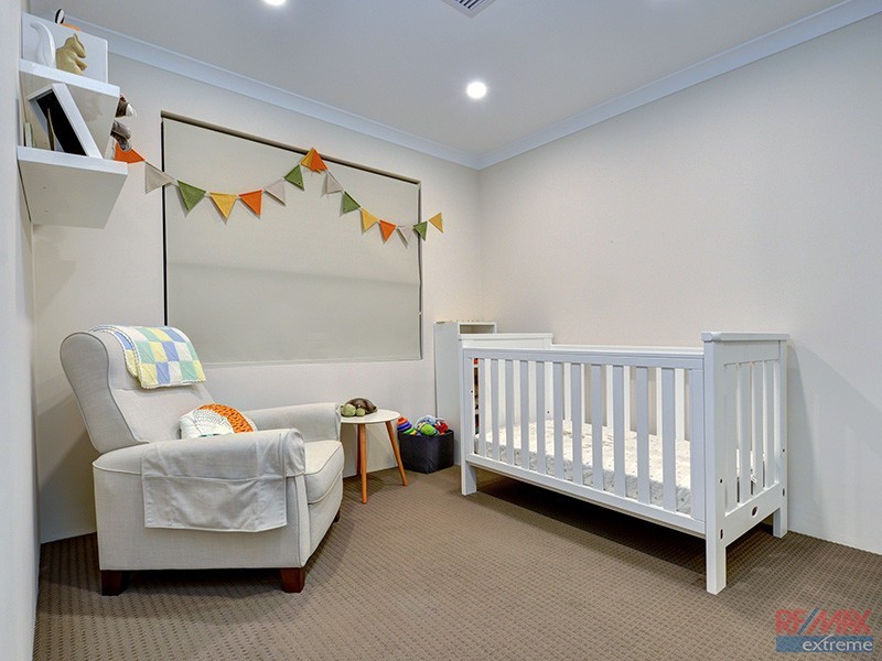 7 Chucklebud Street, Banksia Grove WA 6031