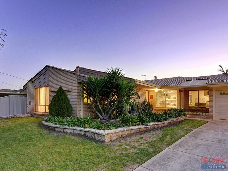 11 Wattle Mews, Hocking WA 6065