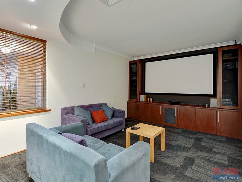 11 Wattle Mews, Hocking WA 6065