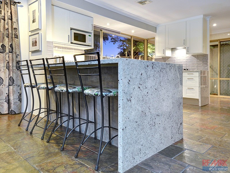 11 Wattle Mews, Hocking WA 6065