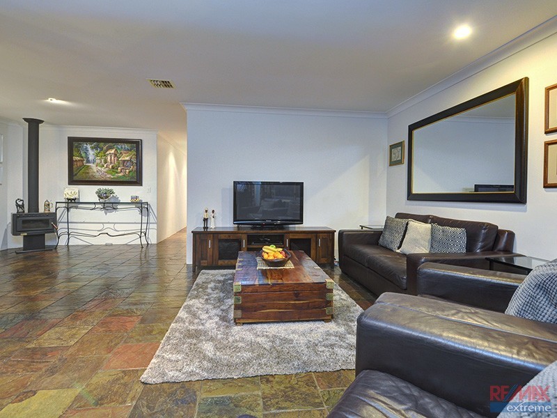 11 Wattle Mews, Hocking WA 6065