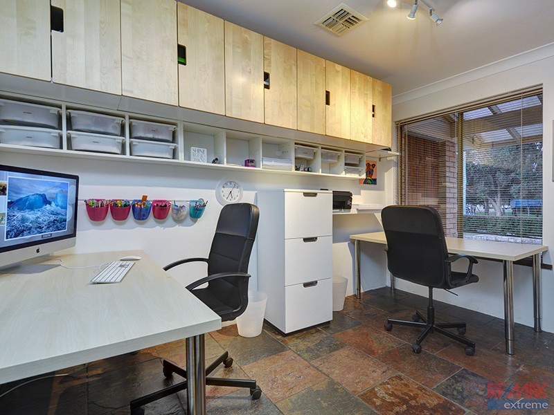 11 Wattle Mews, Hocking WA 6065