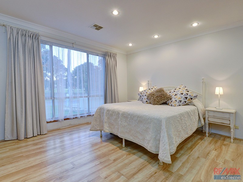 11 Wattle Mews, Hocking WA 6065