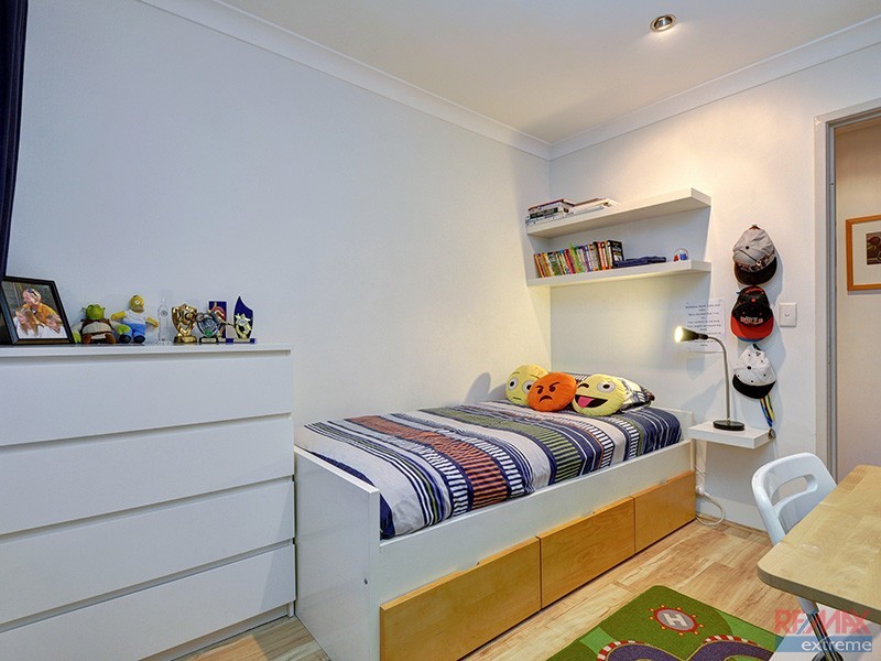 11 Wattle Mews, Hocking WA 6065