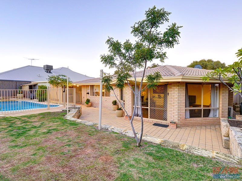 11 Wattle Mews, Hocking WA 6065