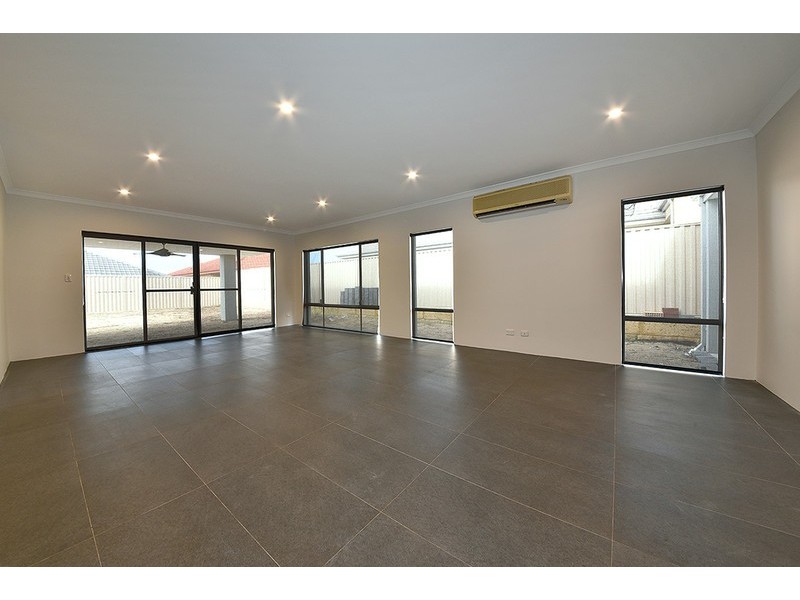 12 Dietes View, Sinagra WA 6065