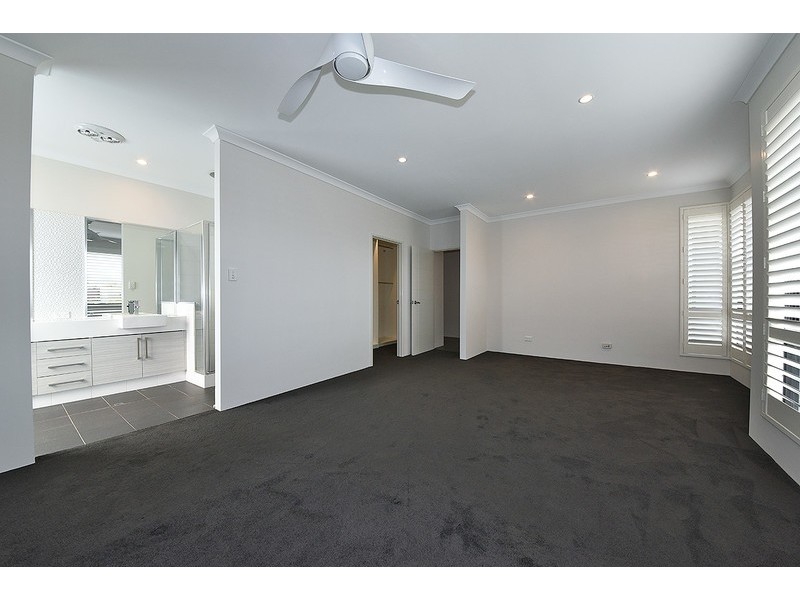 12 Dietes View, Sinagra WA 6065