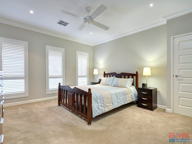 5 Dunedin Chase, Hocking WA 6065