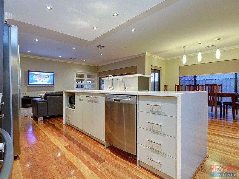 5 Dunedin Chase, Hocking WA 6065