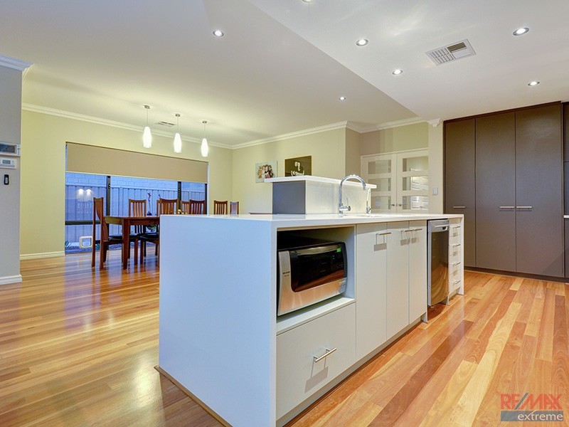 5 Dunedin Chase, Hocking WA 6065