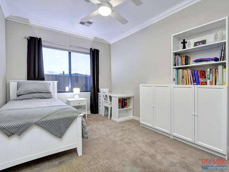 5 Dunedin Chase, Hocking WA 6065