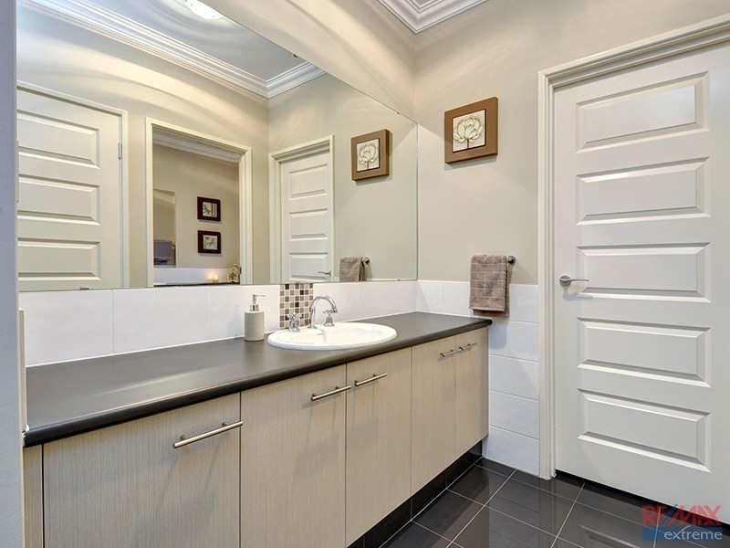 5 Dunedin Chase, Hocking WA 6065