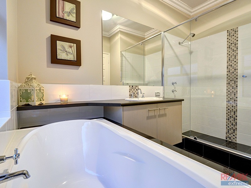 5 Dunedin Chase, Hocking WA 6065