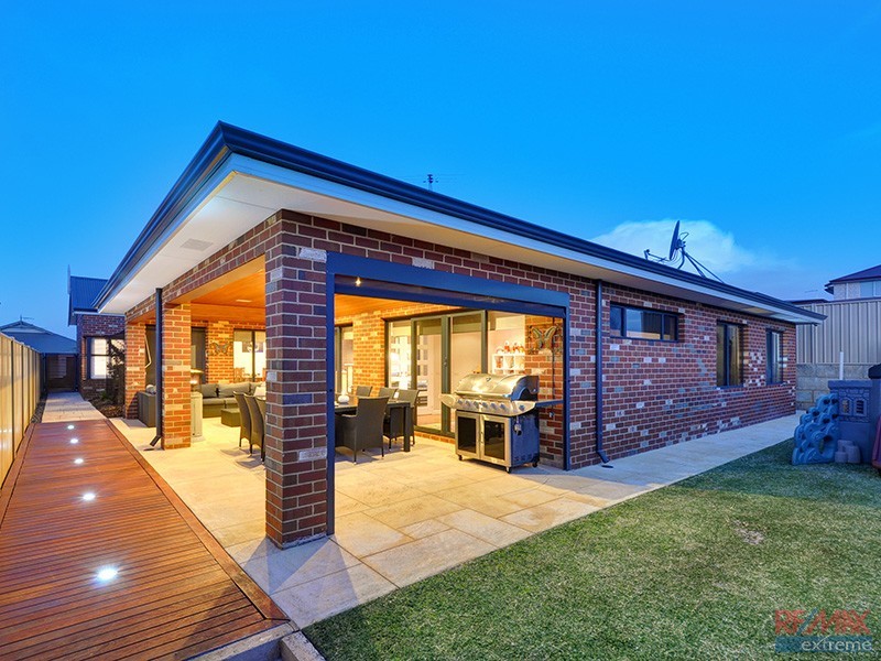 5 Dunedin Chase, Hocking WA 6065