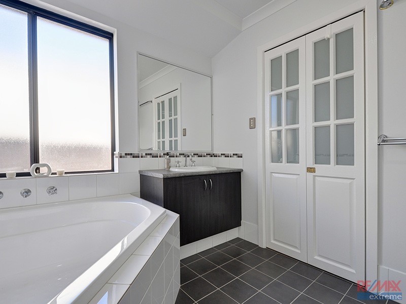 19 Verona Street, Hocking WA 6065