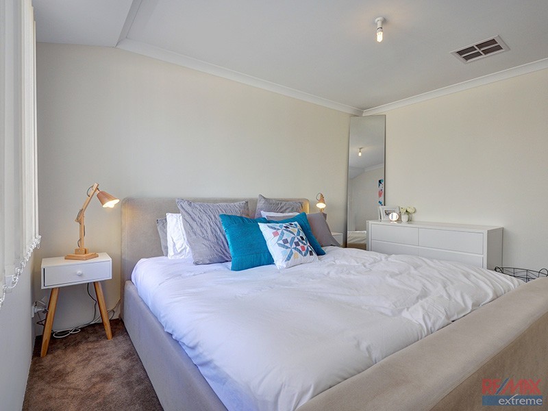 19 Verona Street, Hocking WA 6065