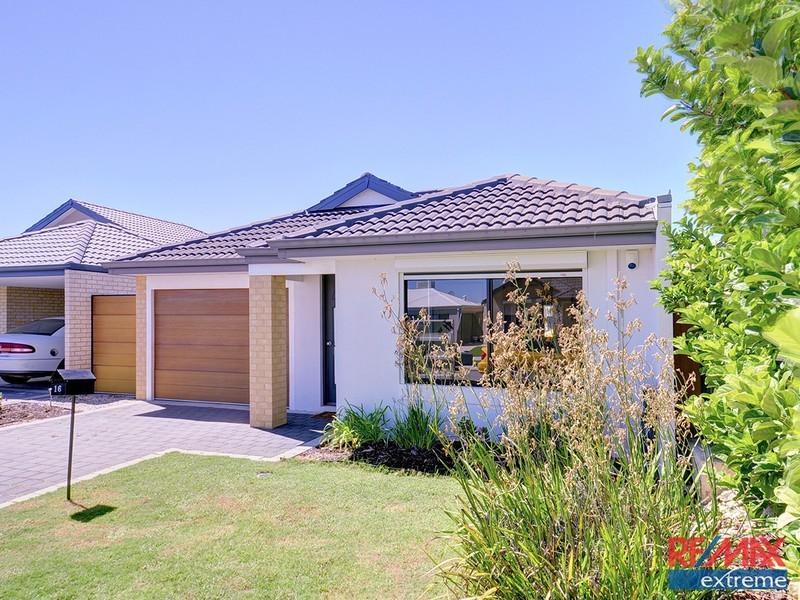 16 Jingana Road, Banksia Grove WA 6031