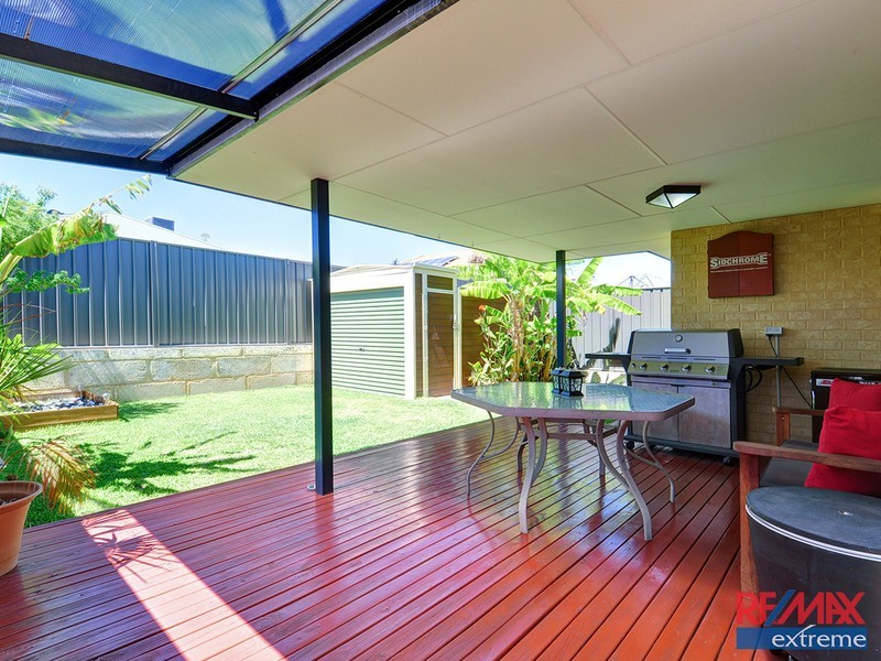 16 Jingana Road, Banksia Grove WA 6031