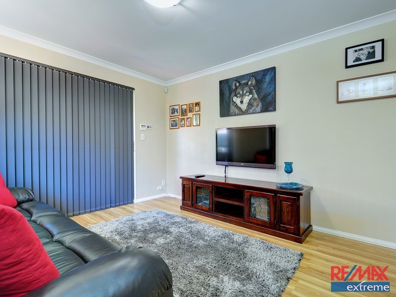 16 Jingana Road, Banksia Grove WA 6031