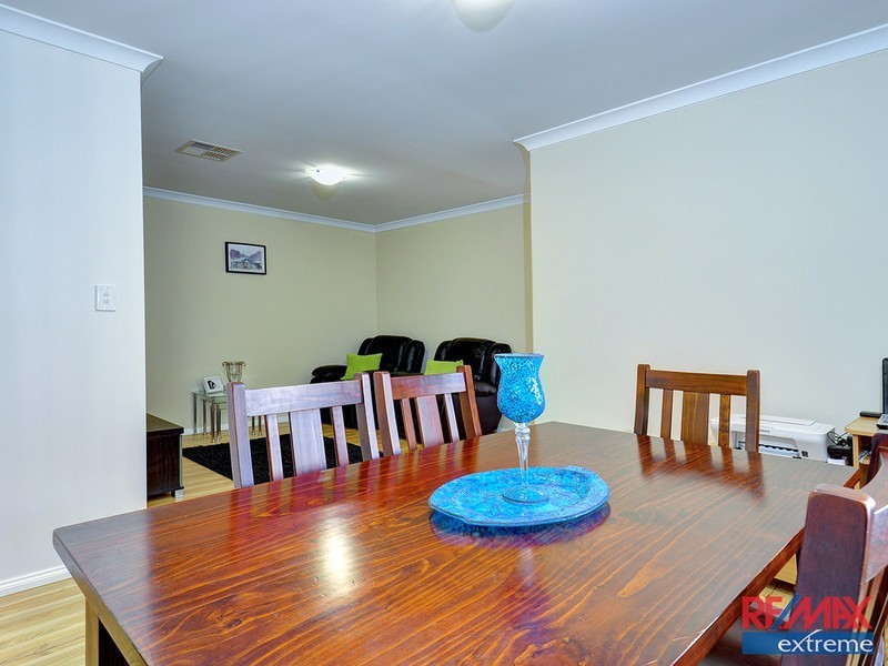 16 Jingana Road, Banksia Grove WA 6031