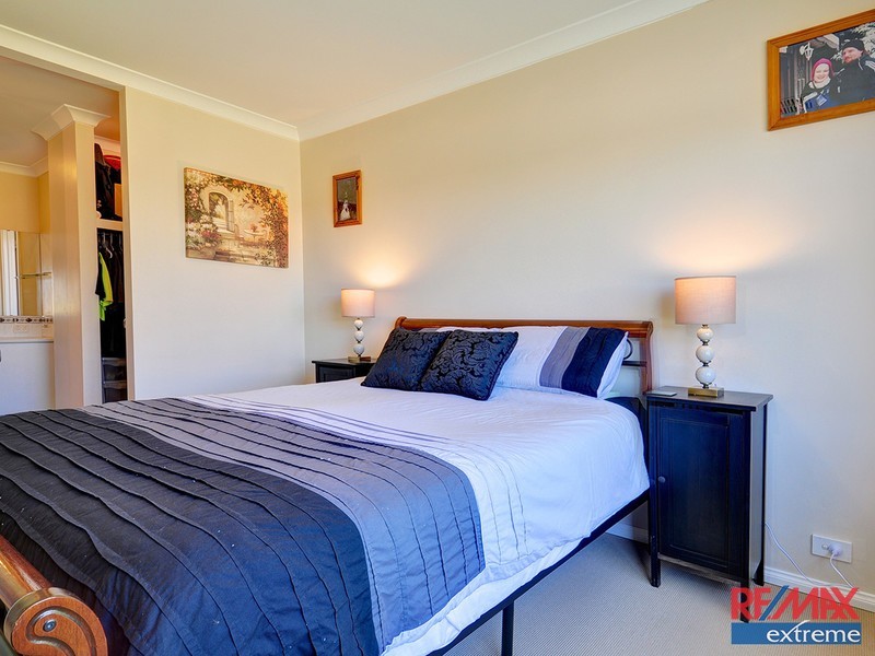 16 Jingana Road, Banksia Grove WA 6031