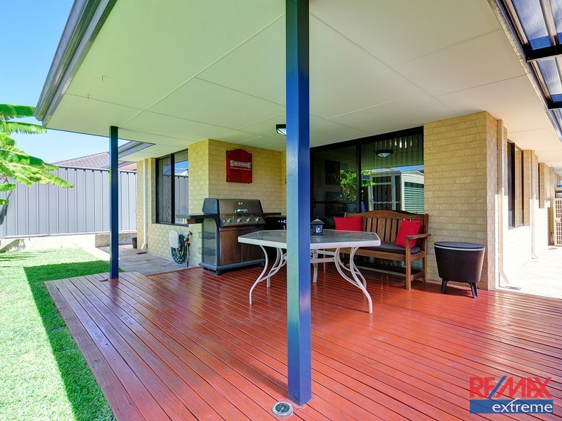 16 Jingana Road, Banksia Grove WA 6031