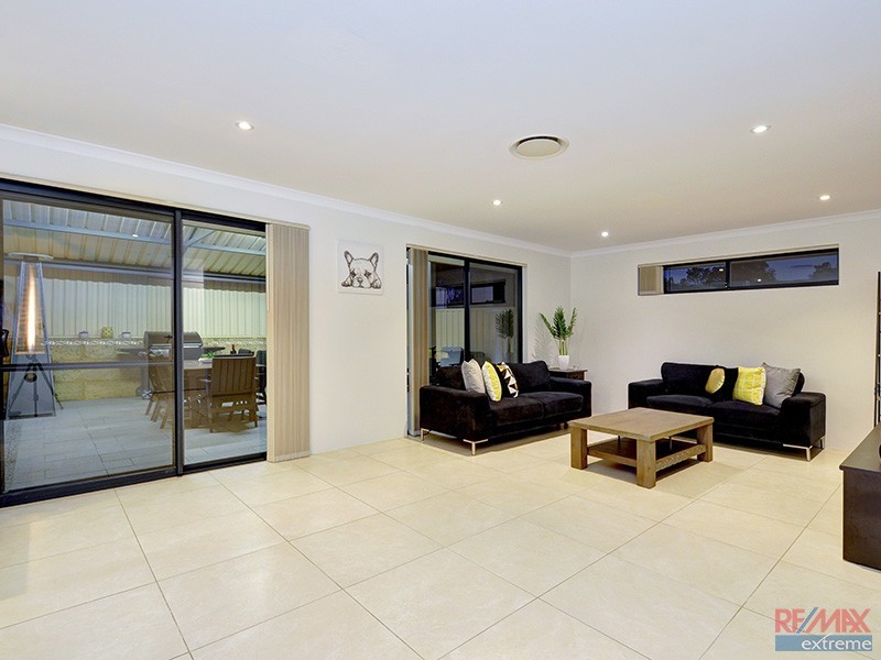 6 Fogliani Loop, Sinagra WA 6065