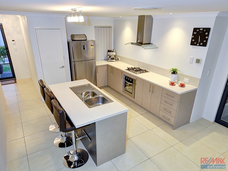 6 Fogliani Loop, Sinagra WA 6065