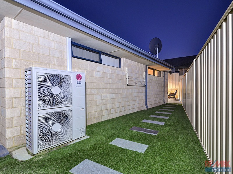 6 Fogliani Loop, Sinagra WA 6065