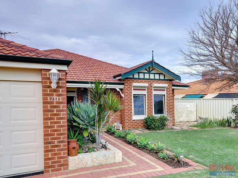 70 East Road, Pearsall WA 6065