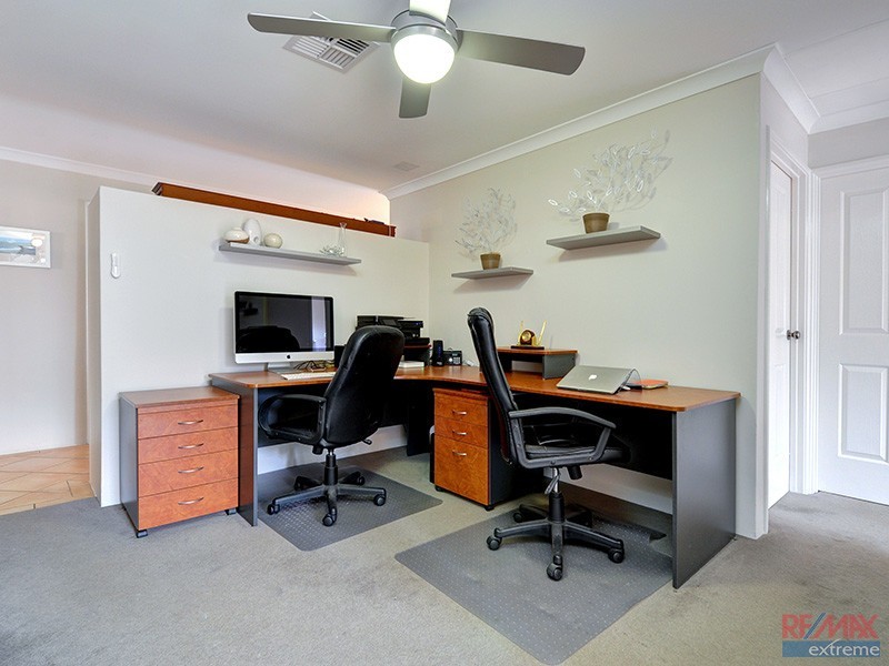 70 East Road, Pearsall WA 6065