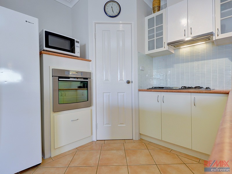 70 East Road, Pearsall WA 6065