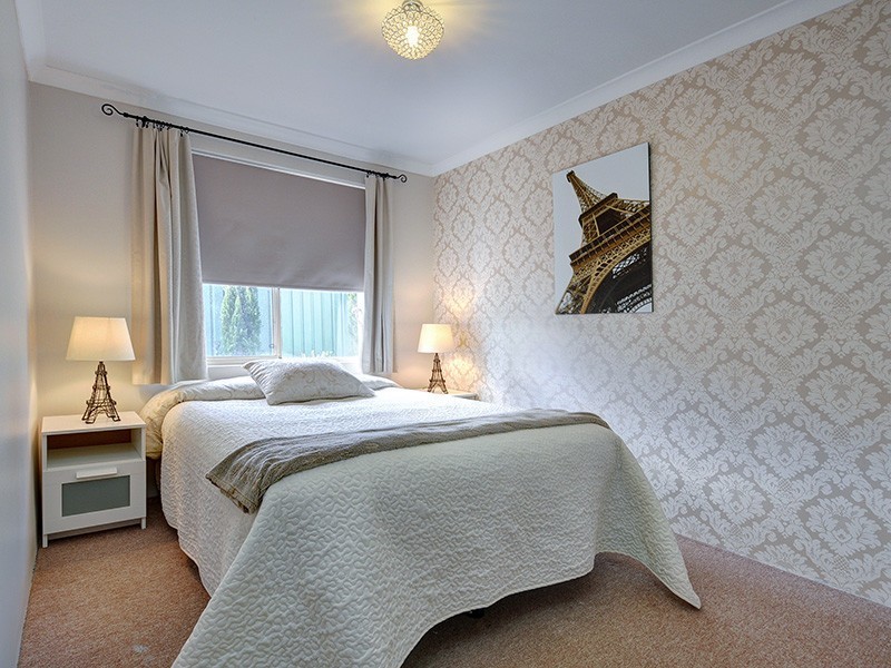 70 East Road, Pearsall WA 6065