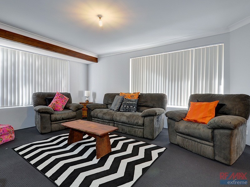 25 Halwest Way, Alexander Heights WA 6064