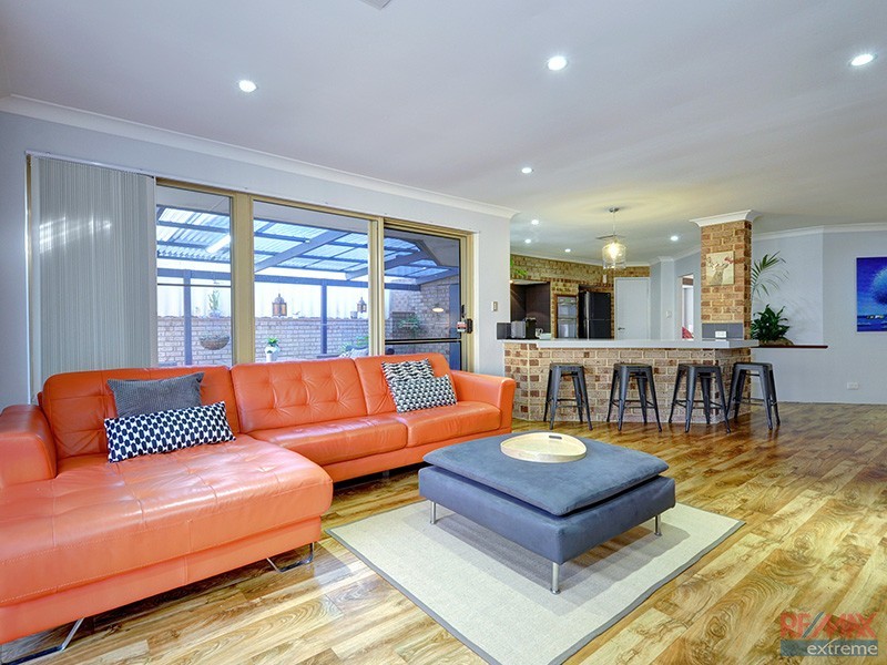 25 Halwest Way, Alexander Heights WA 6064