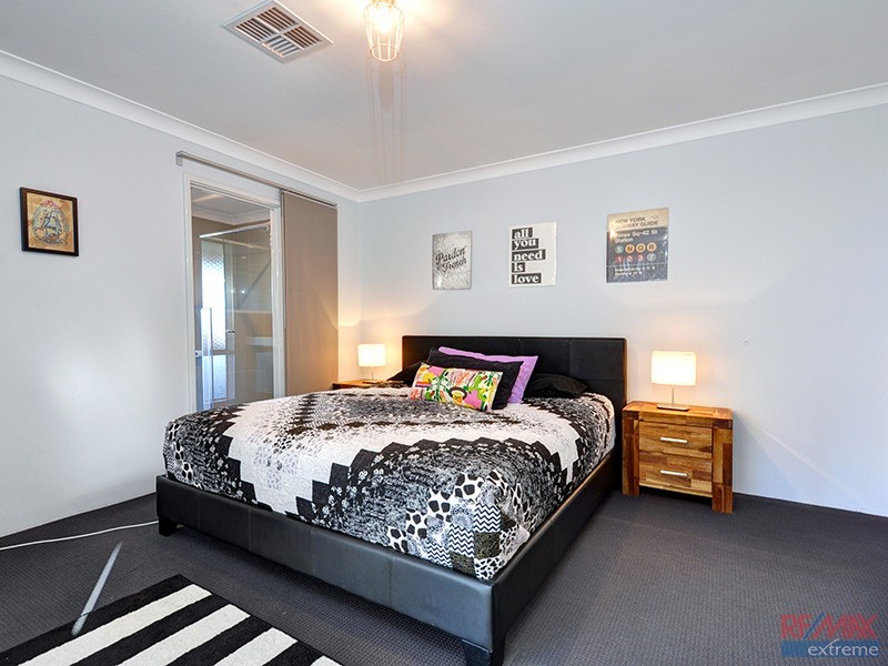 25 Halwest Way, Alexander Heights WA 6064