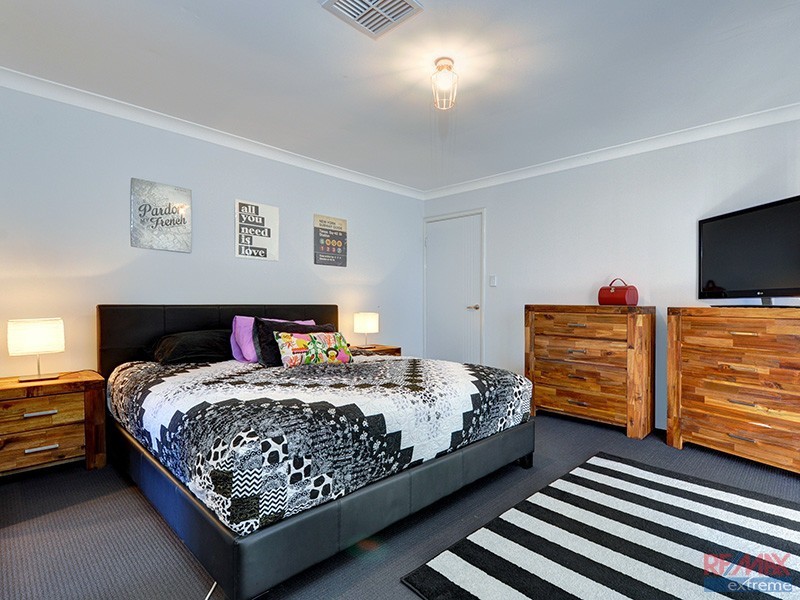 25 Halwest Way, Alexander Heights WA 6064