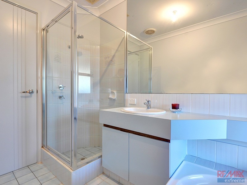 25 Halwest Way, Alexander Heights WA 6064