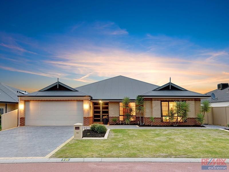 16 Phoenix Terrace, Hocking WA 6065