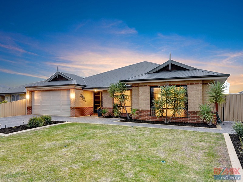 16 Phoenix Terrace, Hocking WA 6065