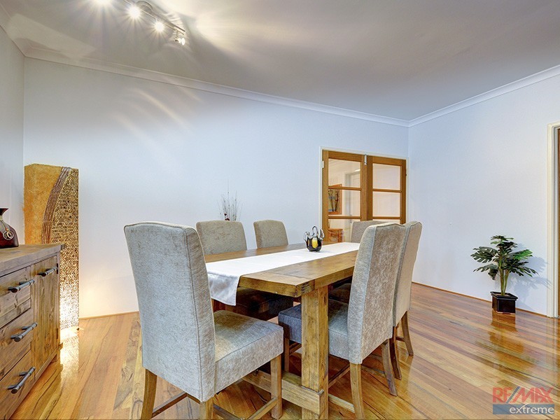 16 Phoenix Terrace, Hocking WA 6065