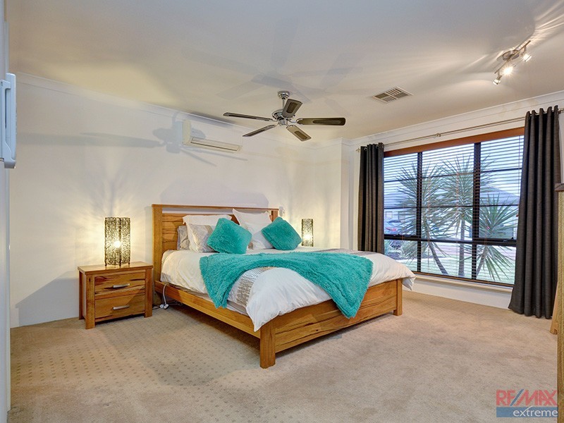 16 Phoenix Terrace, Hocking WA 6065